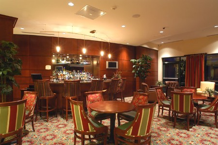 Lounge and bar at Courtyard by Marriott Saratoga Springs