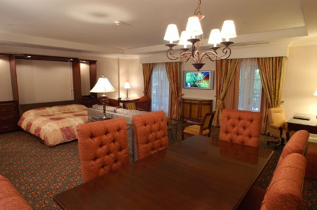 Luxury suite at Courtyard by Marriott Saratoga Springs